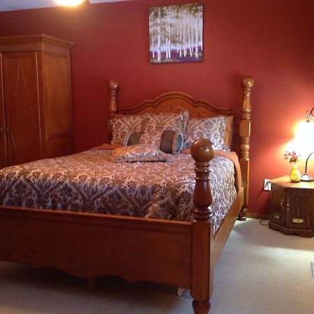 A Mooseberry Inn B&B Slana ภายนอก รูปภาพ