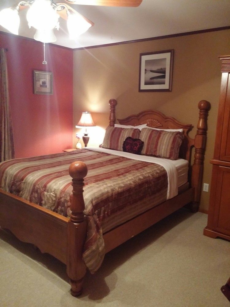 A Mooseberry Inn B&B Slana ภายนอก รูปภาพ