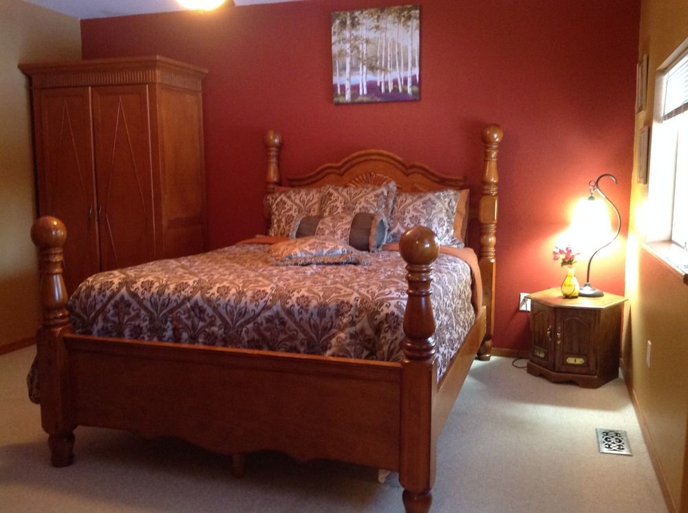 A Mooseberry Inn B&B Slana ภายนอก รูปภาพ