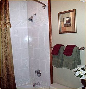A Mooseberry Inn B&B Slana ภายนอก รูปภาพ